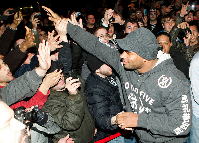 Alistair Overeem greeting fans